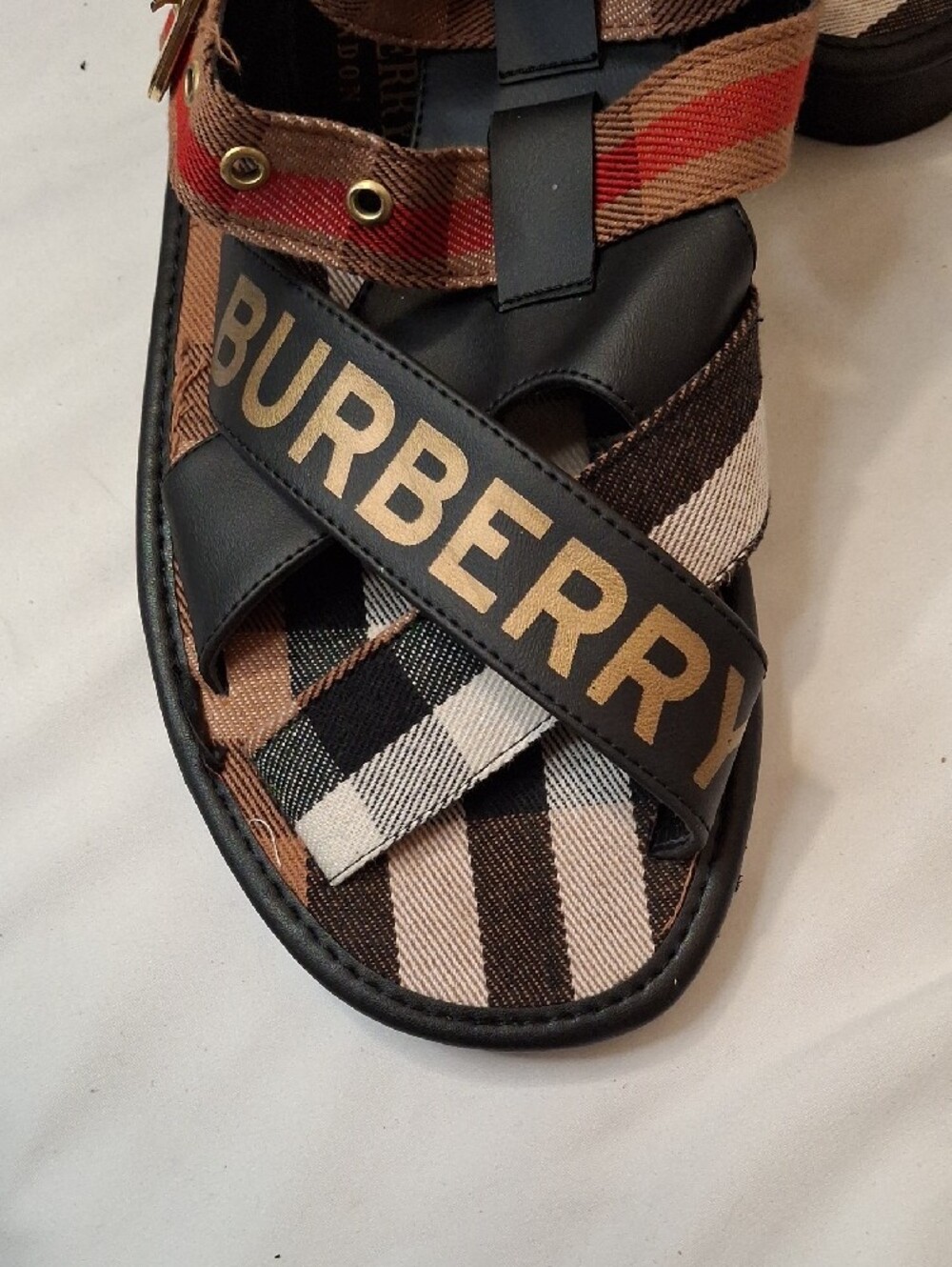 Burberry London Multicolor Plaid Women's Sandals with Logo Straps And Buckles - Picture 9 of 14